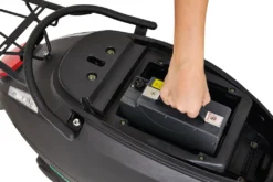 Elektroroller SEED 45 Km/h 1200 W Bosch-Motor Lithium-Ionen-Akku (herausnehmbar) Schwarz -Duswagen Verkaufe 04ea901e08d1cfe2f74cd0dbcd8ef9f4