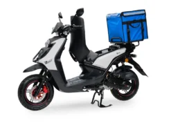 RoadRunner Weiß 50ccm Euro 5 45 Km/h -Duswagen Verkaufe 2a46b79ee75abbeb46f1a4282e963703