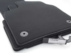 Volkswagen Fußmatten Passend Für VW Passat (B8) Limousine, Variant, 4Motion Premium Velours Autoteppich Matten Set 4-teilig Schwarz